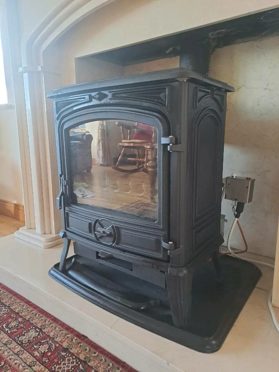 Oil Burning Stove  Franco Belge 8kw - Image 2