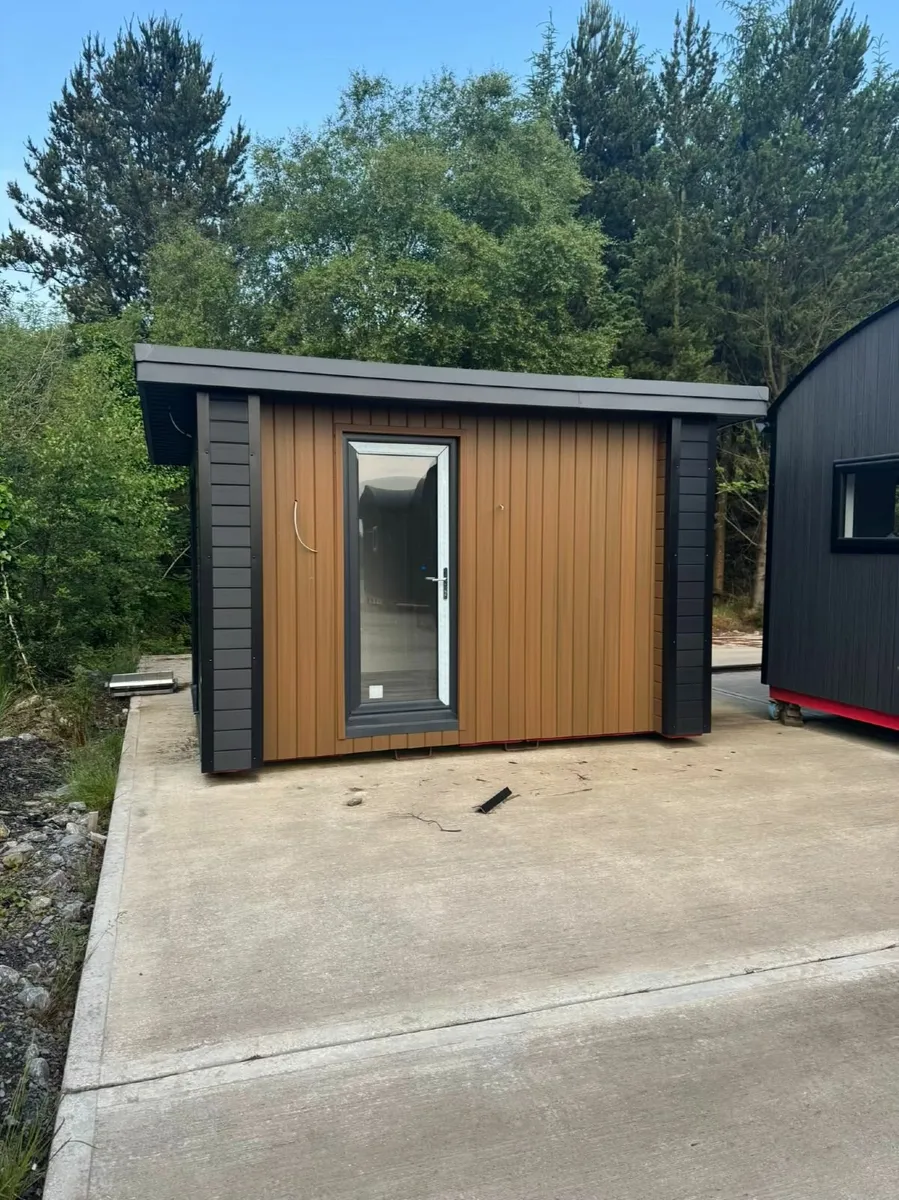 log cabin - Image 1