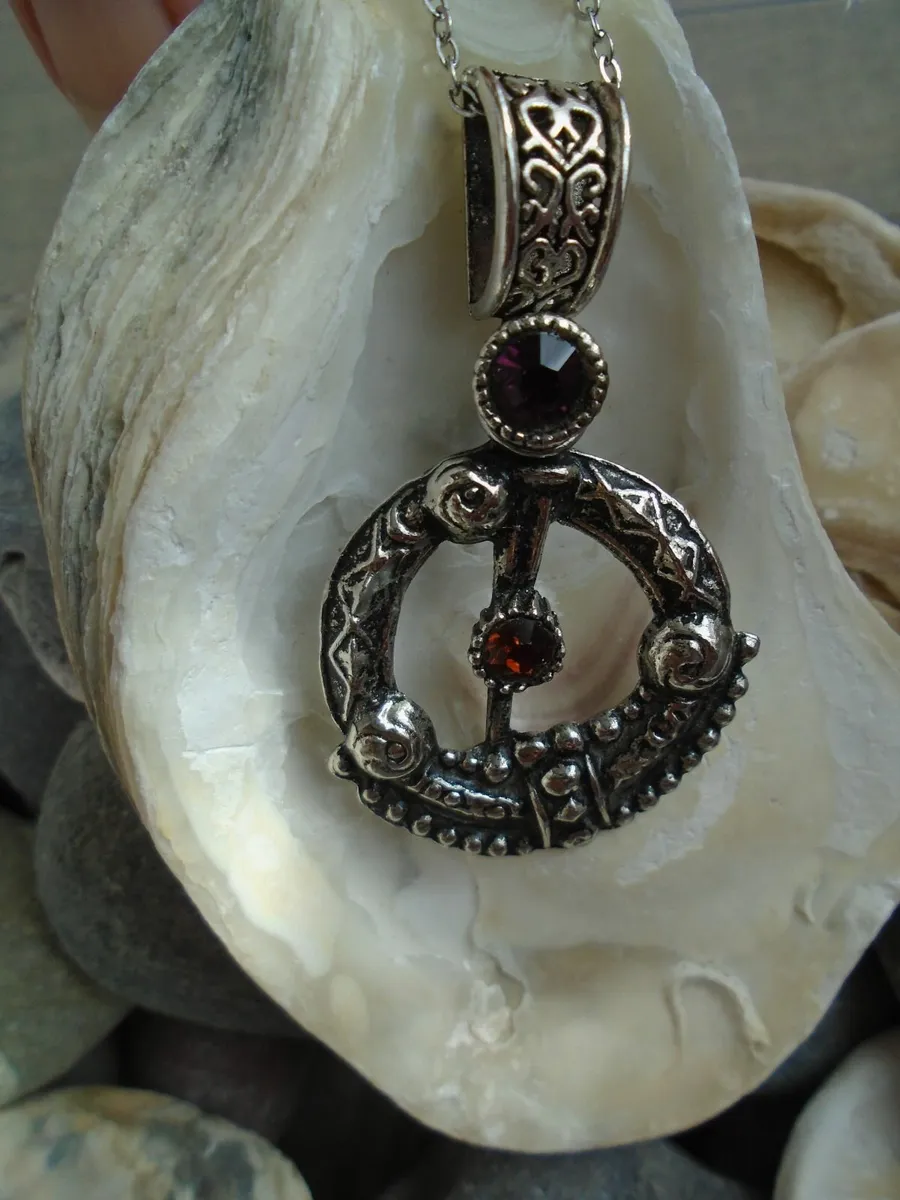 Upcycled necklace,Tara brooch necklace,Jewellery - Image 3