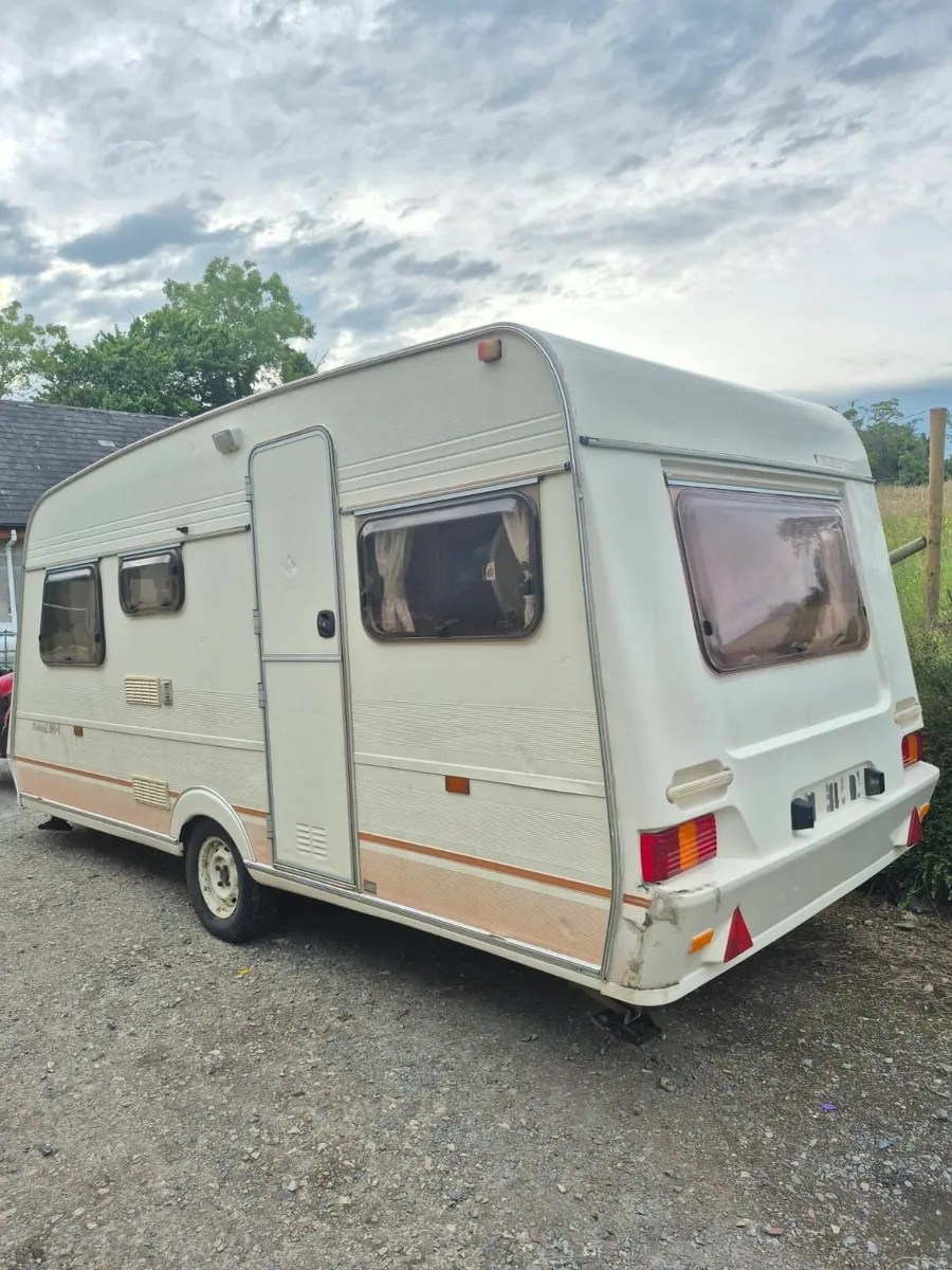 Caravan - Image 1