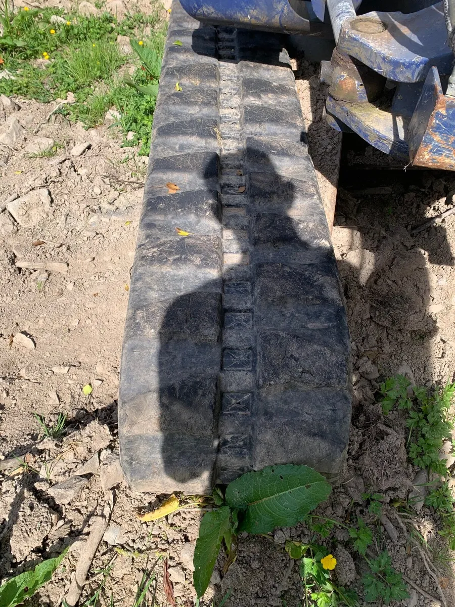 Hitachi Zaxis 40 rubber track digger - Image 4