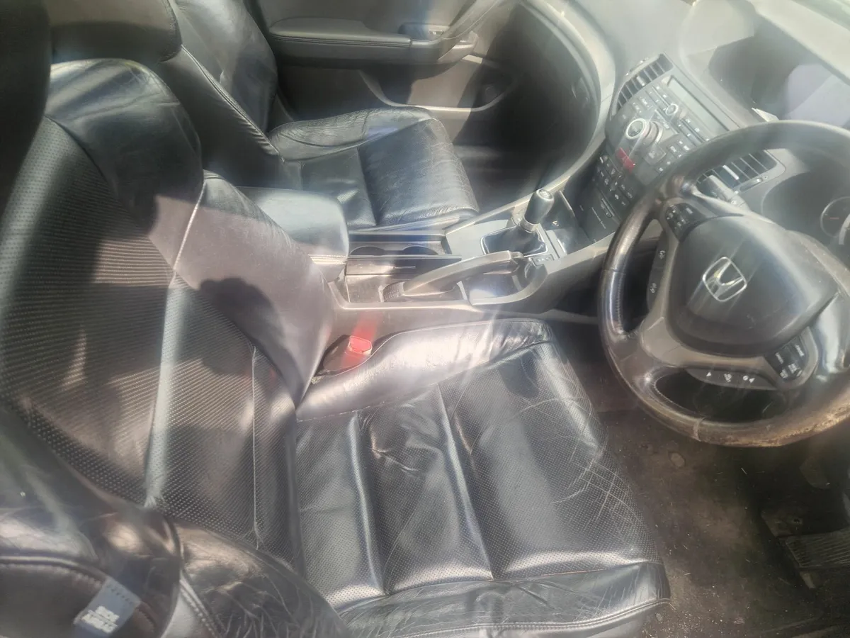 Honda accord breaking - Image 2