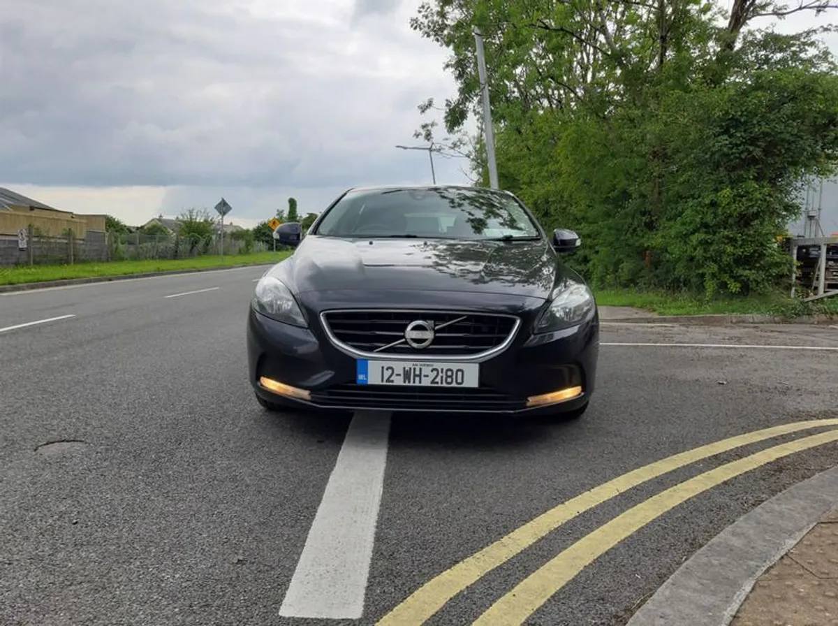 2012 Volvo V40 - Image 1