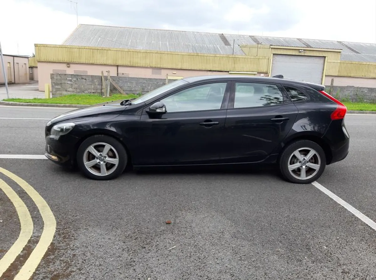 2012 Volvo V40 - Image 4