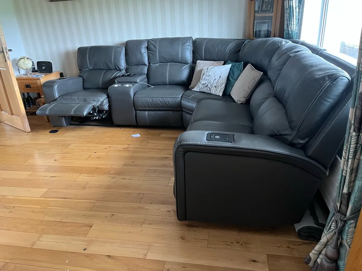 Corner Settee - Image 2