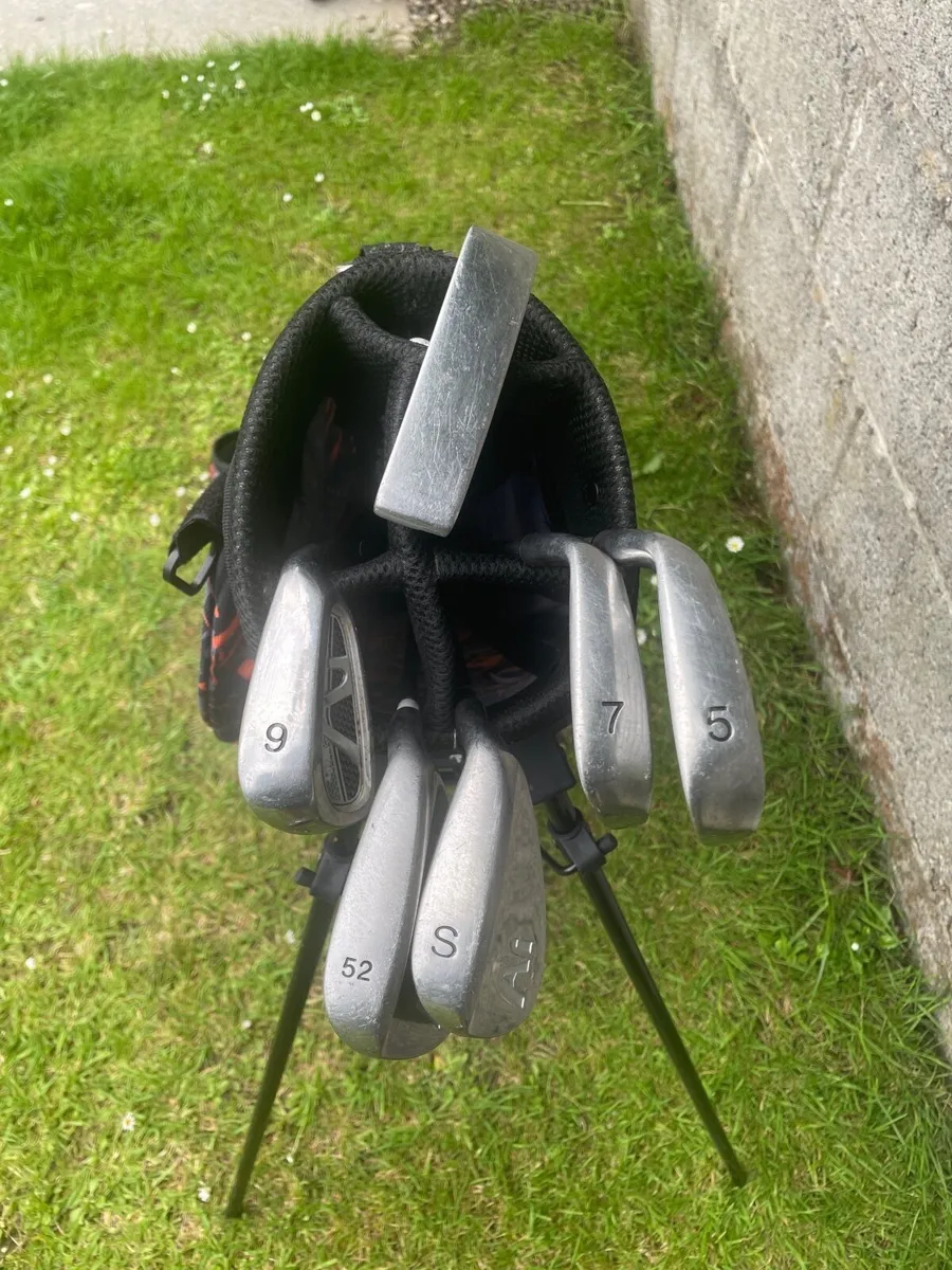 lynx ai junior iron set+ bag and putter - Image 2