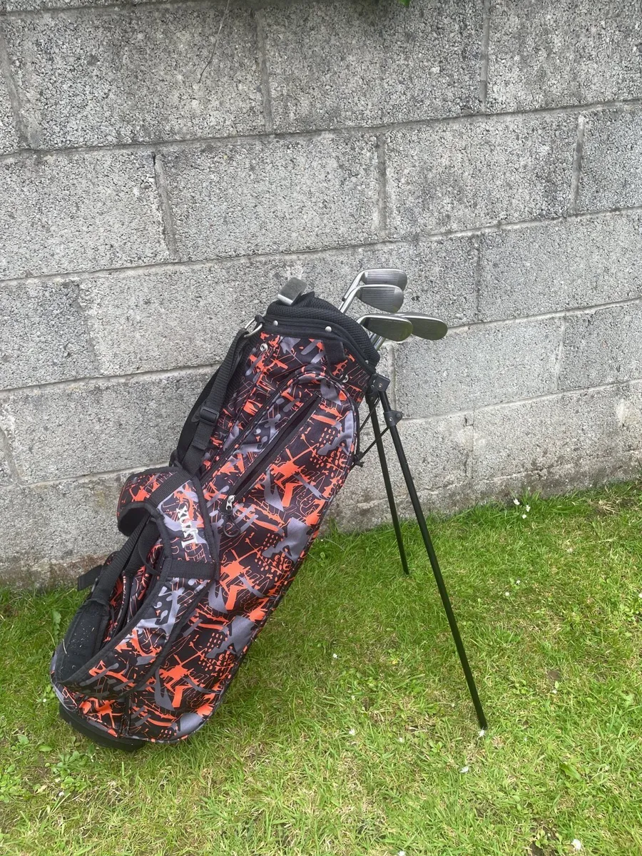 lynx ai junior iron set+ bag and putter - Image 1