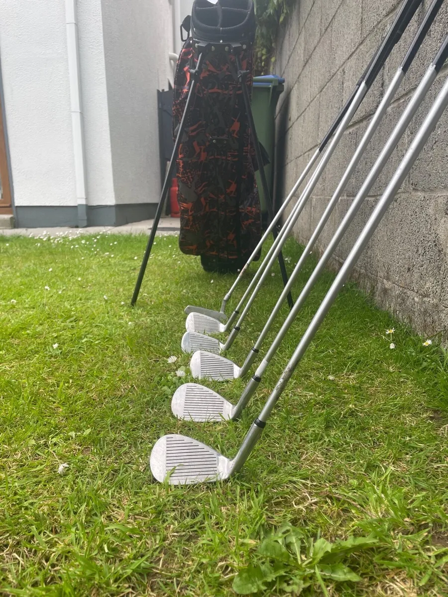 lynx ai junior iron set+ bag and putter - Image 4