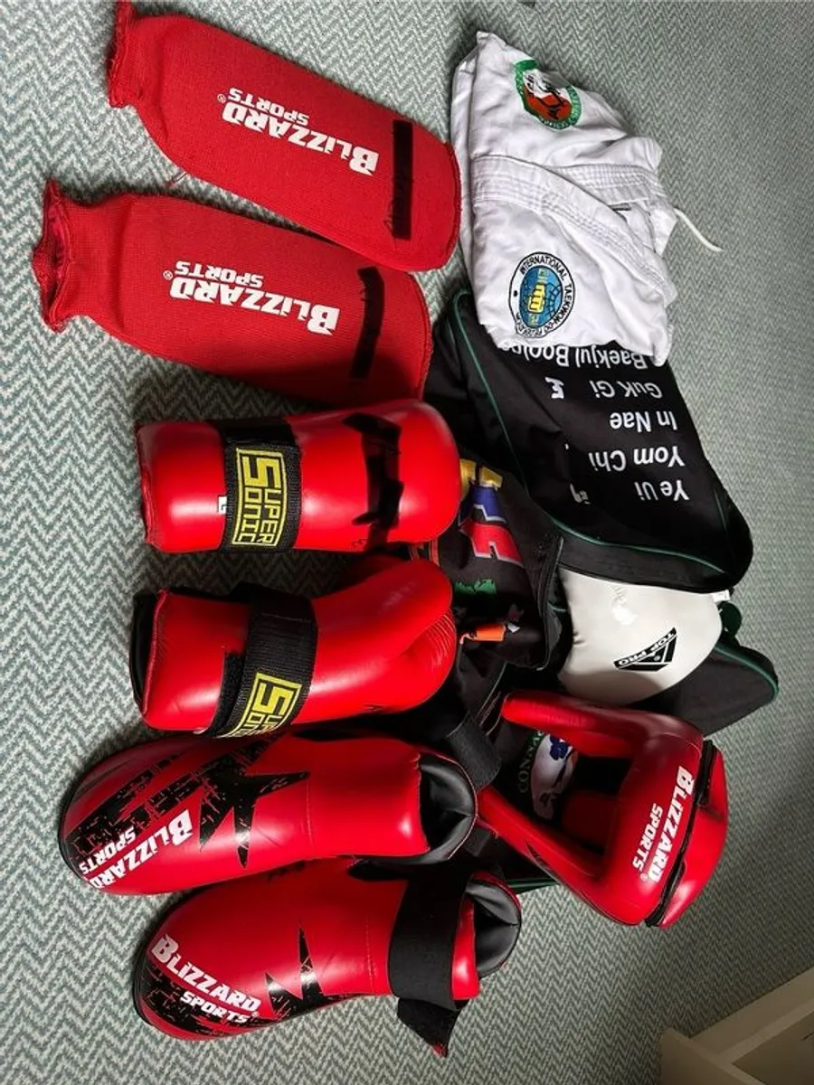 Taekwondo Dobok, Sparring Gear and Gearbag