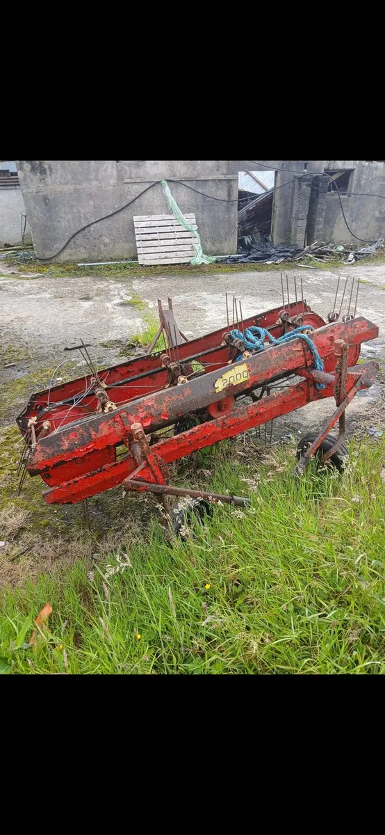 Vintage Hay turner - Image 1