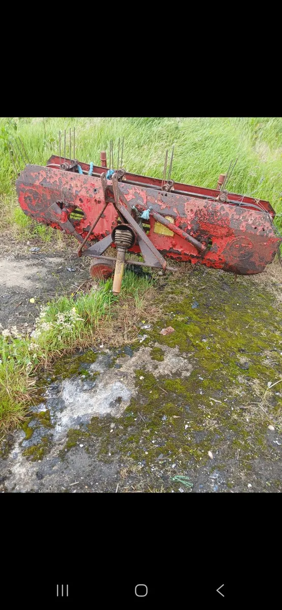 Vintage Hay turner - Image 2