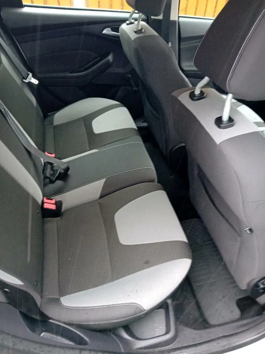 12 ford focus nctd and taxed - Image 3