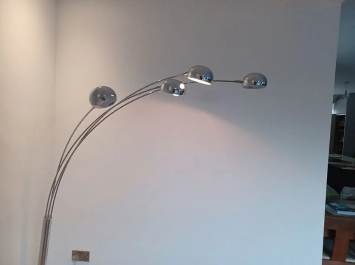 light - Image 2