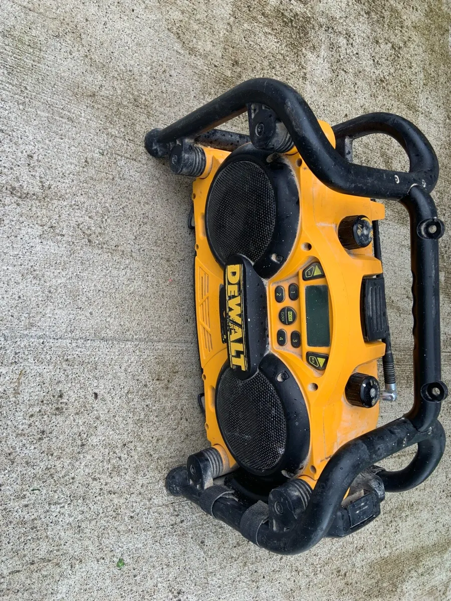 Dewalt Radio - Image 2