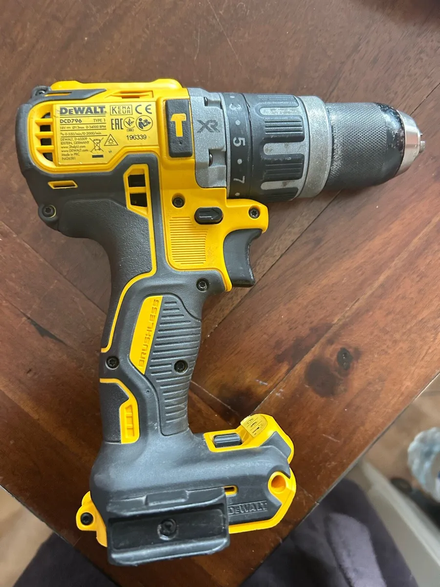 DeWalt Brushless combi drill - Image 1