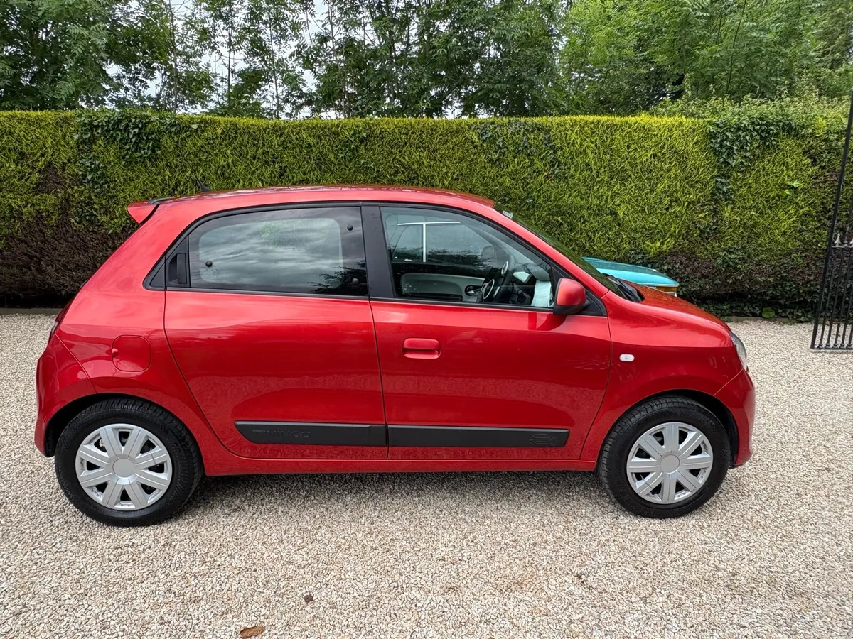 2015 Renault Twingo , 1litre petrol - Image 4