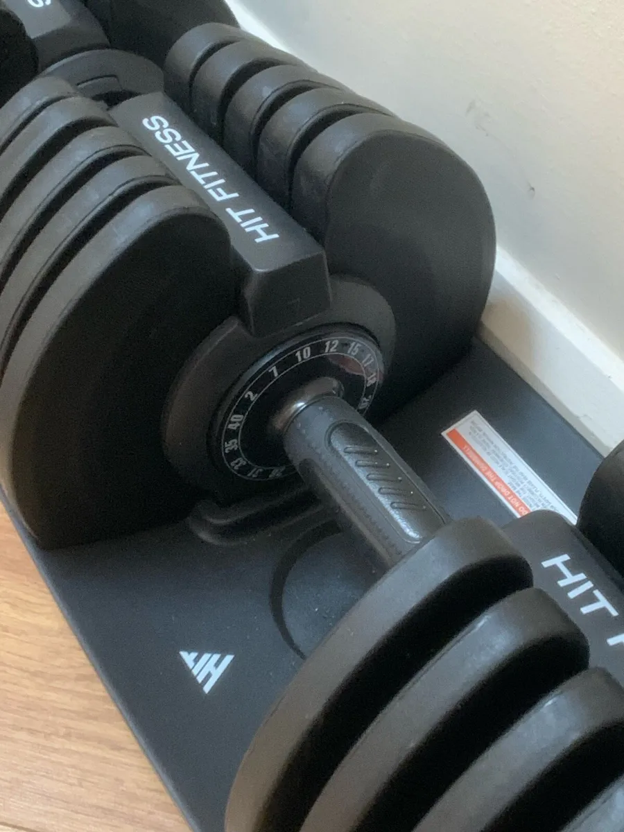 40KG ADJUSTABLE DUMBBELLS (NEED GONE TODAY) - Image 3