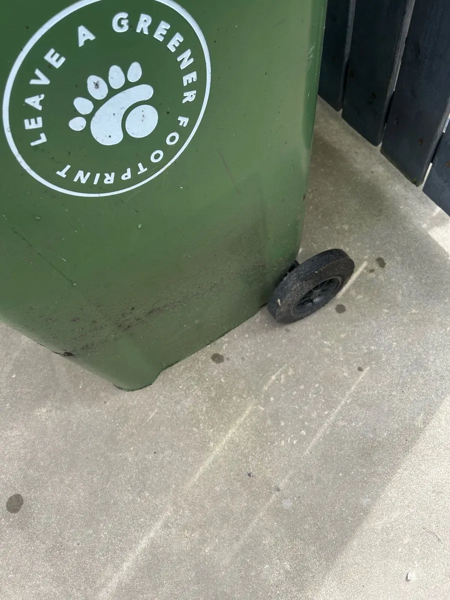 Wheelie bin - Image 3