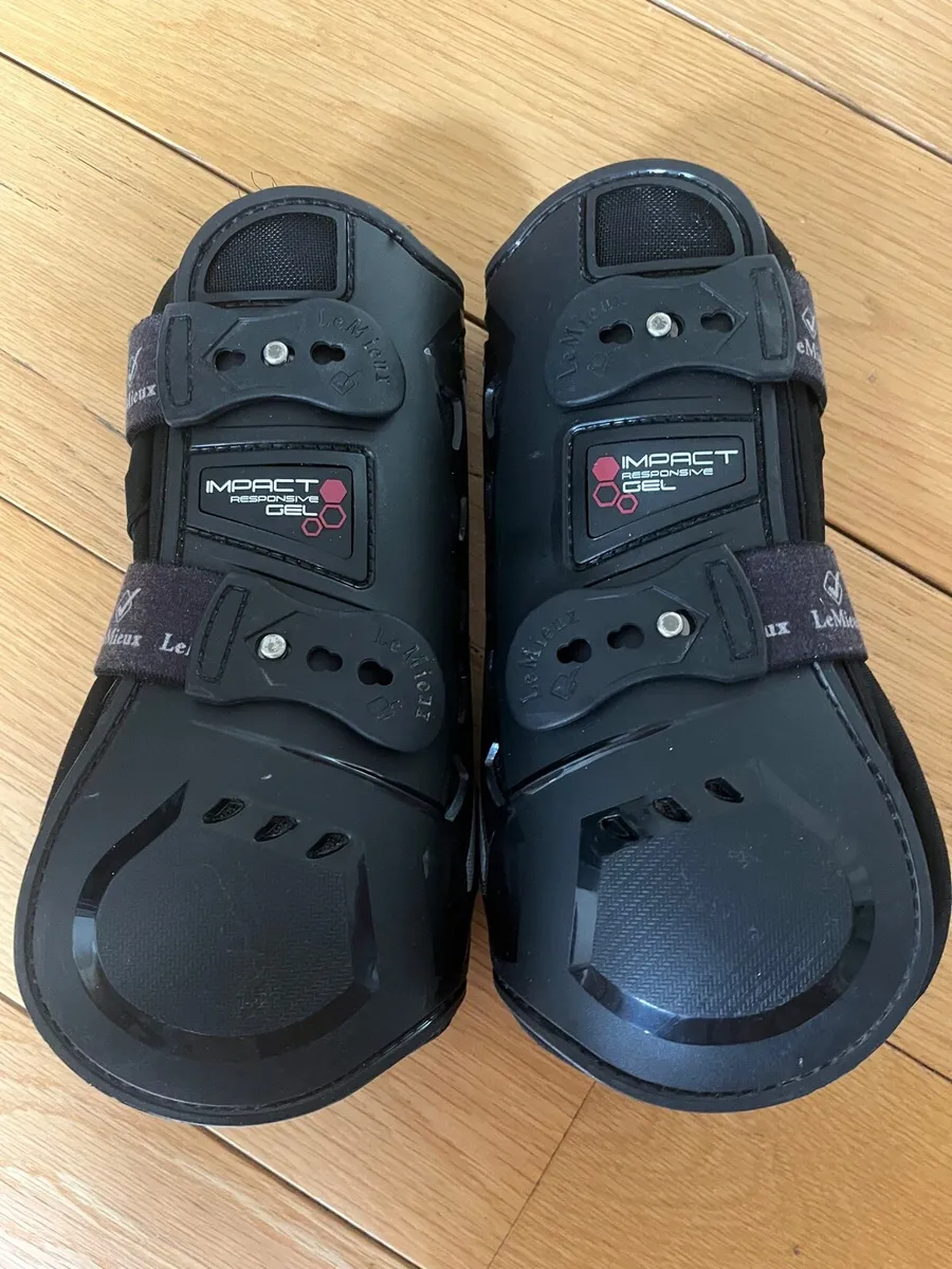 Lemieux Tendon Boots - Image 1