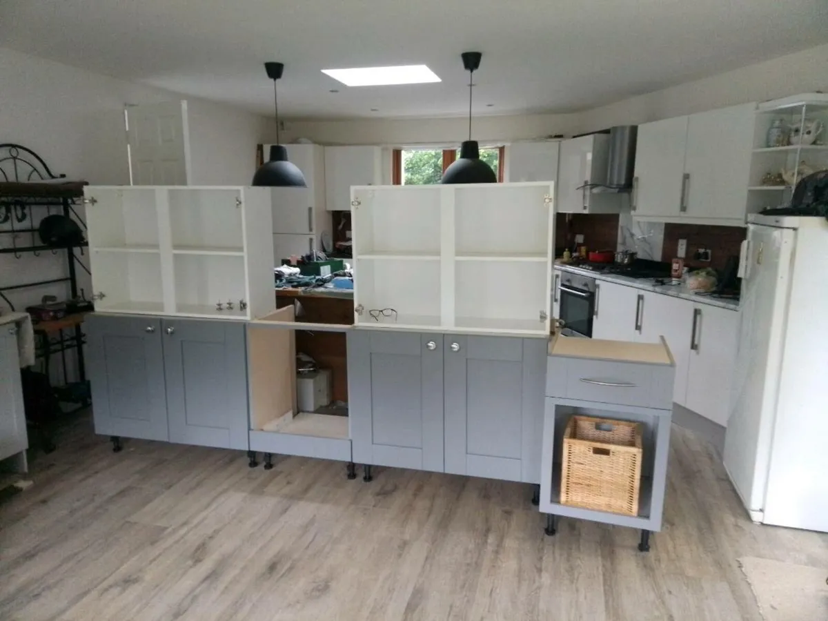 Grey kitchen units - Image 2