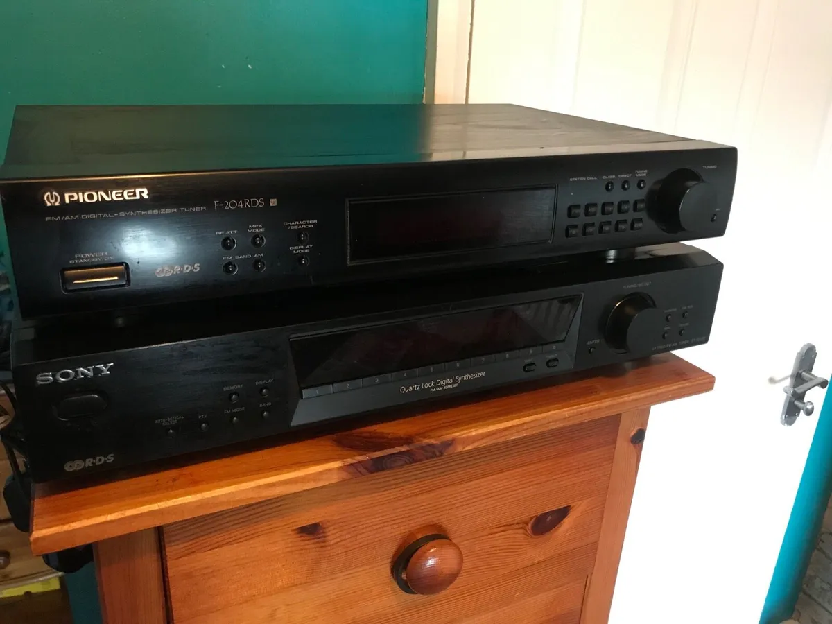 Sony Tuner Pioneer Tuner - Image 1