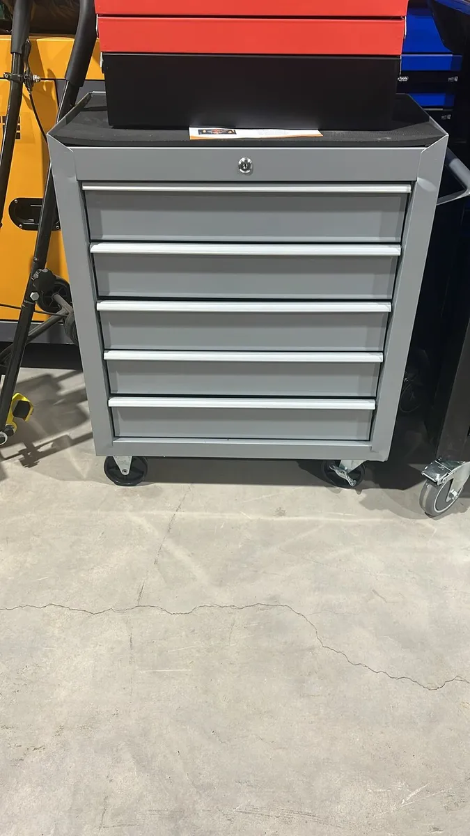 Tool box and tools delivery available - Image 1