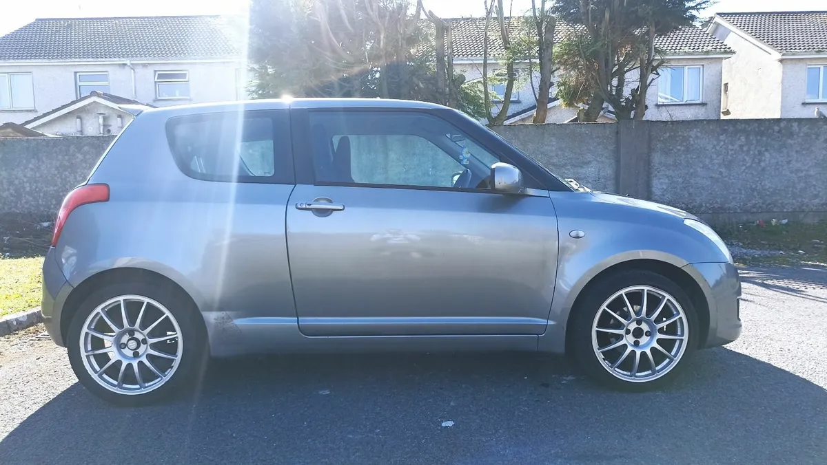 Suzuki Swift 2009 - Image 2