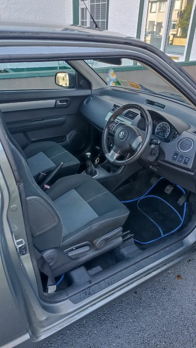 Suzuki Swift 2009 - Image 4