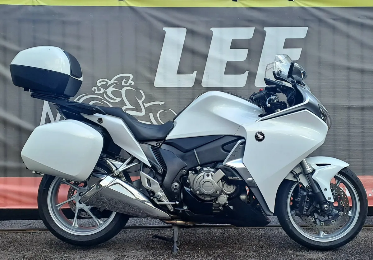 *PRICE TO FOLLOW* 2013 HONDA VFR1200F DCT - Image 1