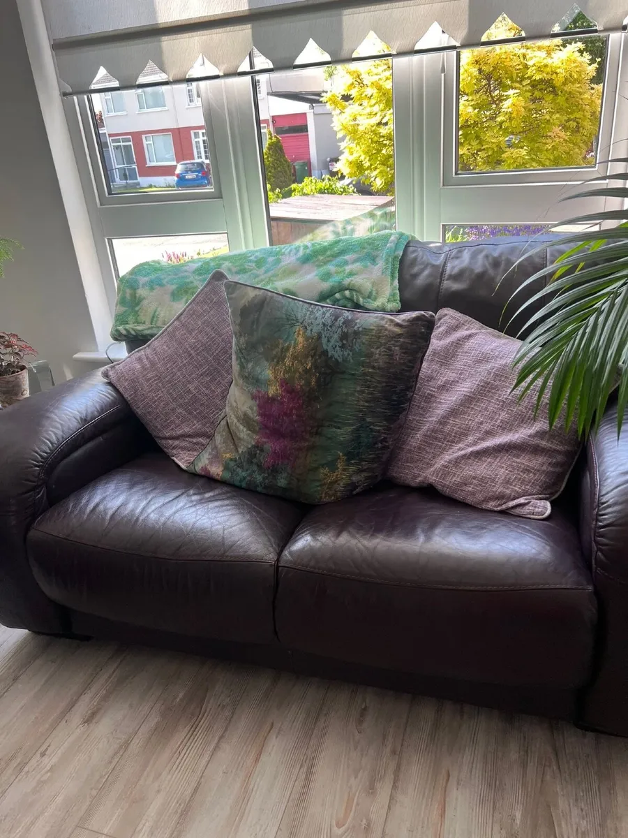 FREE Sofas - Image 2
