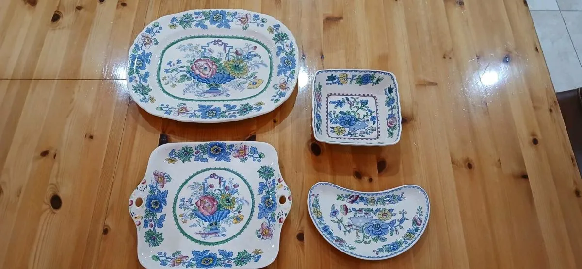Selection of masons dishes - Image 1