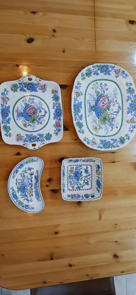 Selection of masons dishes - Image 3