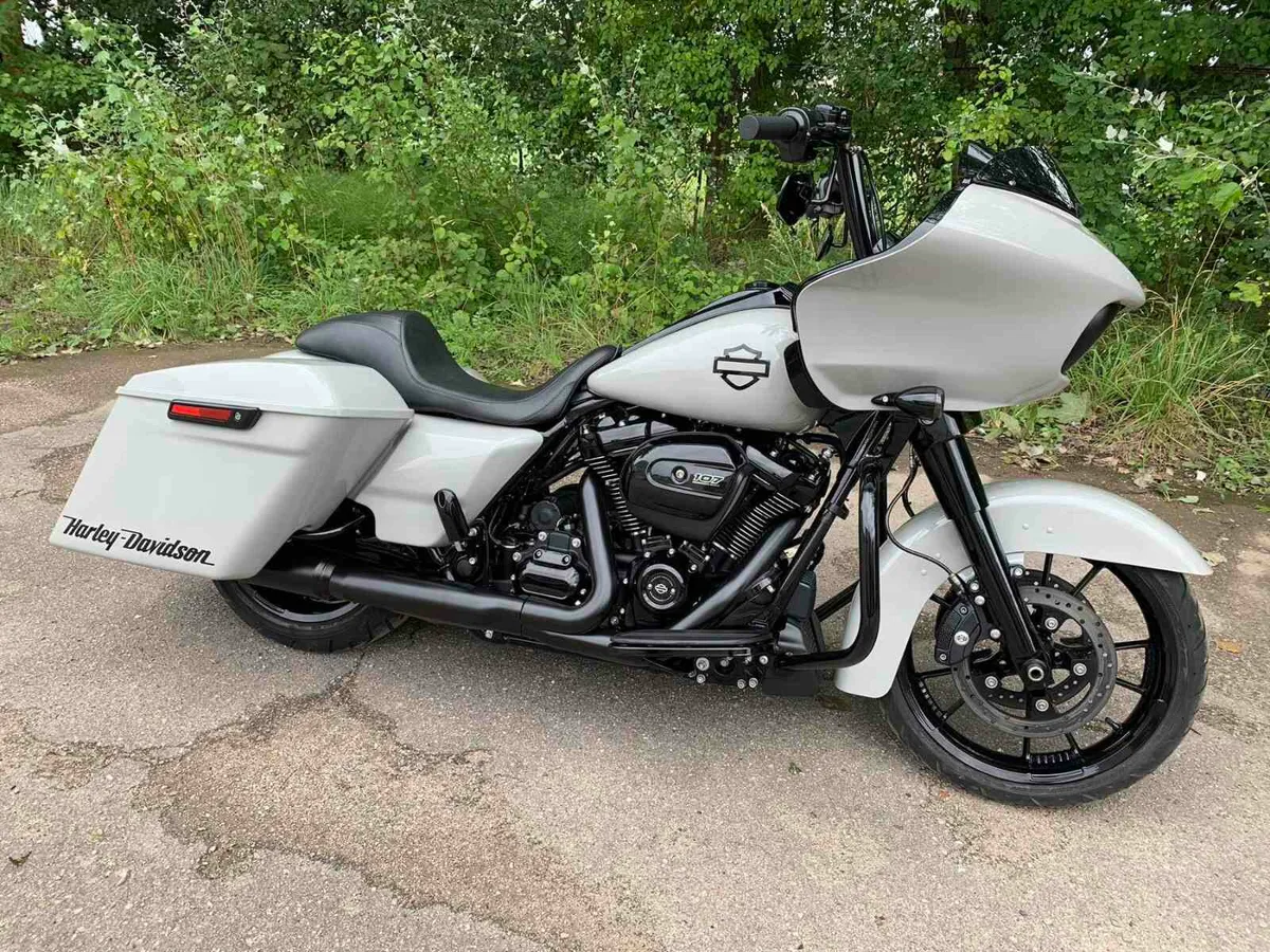 HARLEY DAVIDSON ROAD GLIDE  🖤 - Image 1