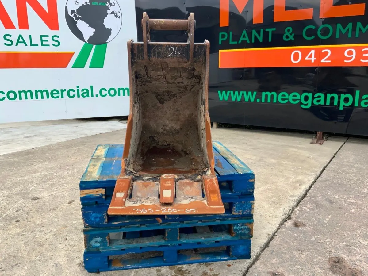 24" HILL DIGGING BUCKET...65mm PINS...........121 - Image 3