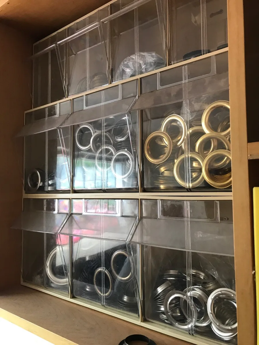 Curtain Eyelet Machine - Image 2