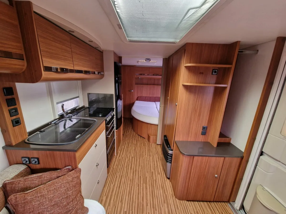 Adria thames - Image 4