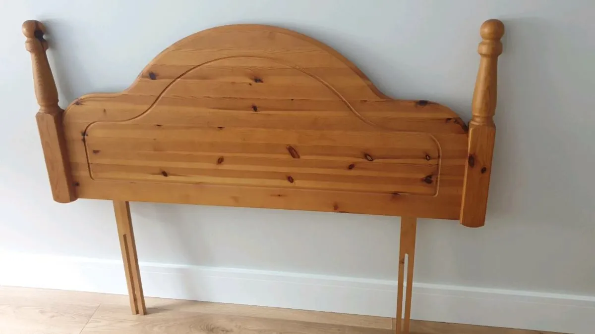 Headboard for bed - Image 1