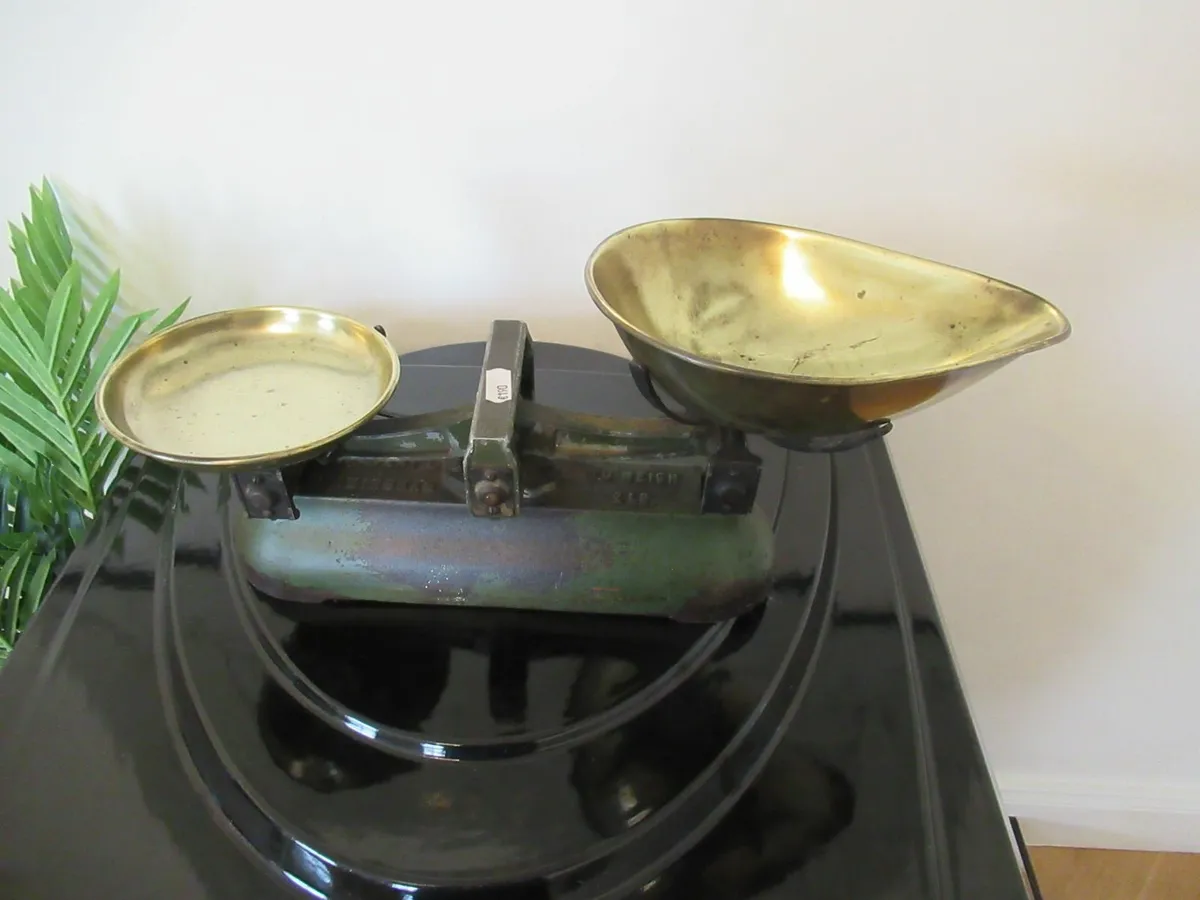 antique vintage weighing scales brass cottage shop - Image 3