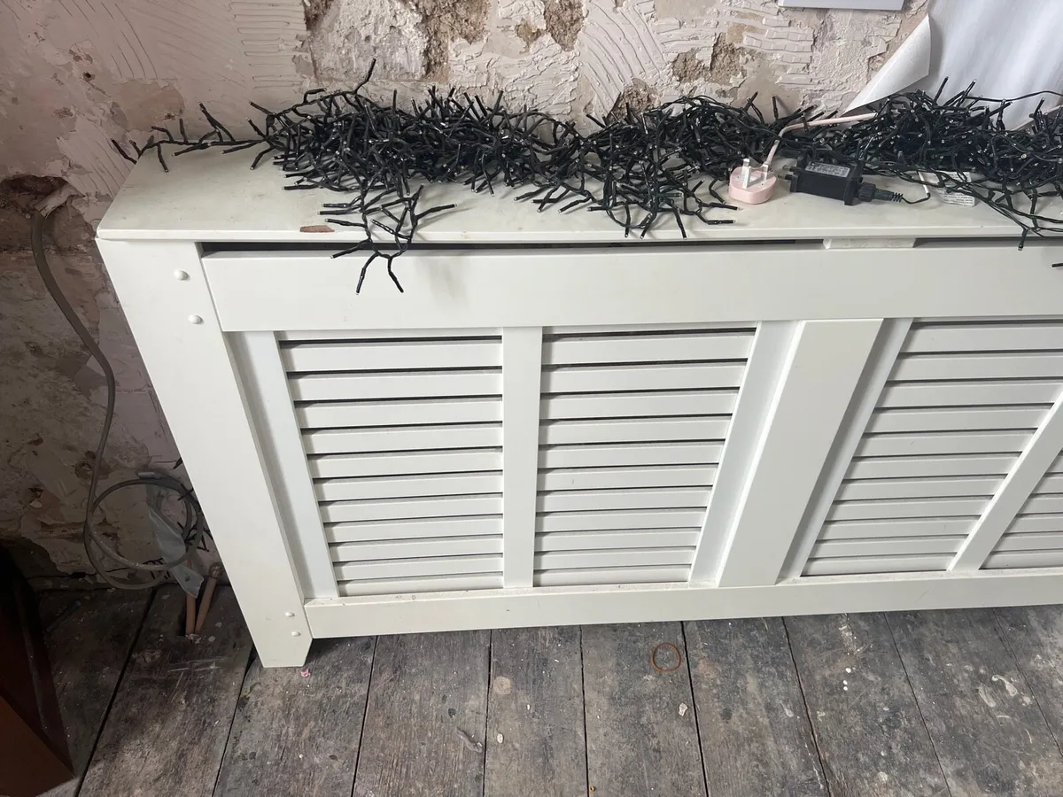 Radiator cover living room - Image 2
