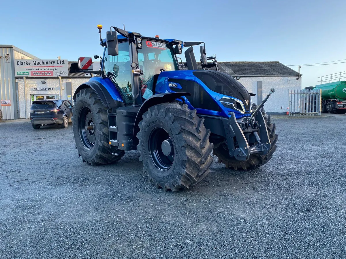 Valtra Q305 🌟 HUGE SPEC 🌟 - Image 1