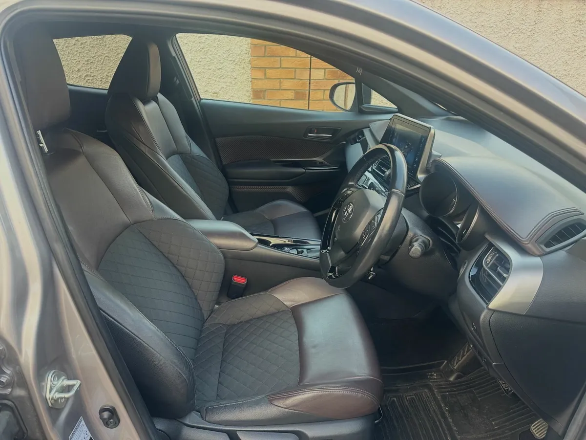 Toyota C-HR 2018 SOL – Great Condition, Low Milage - Image 4