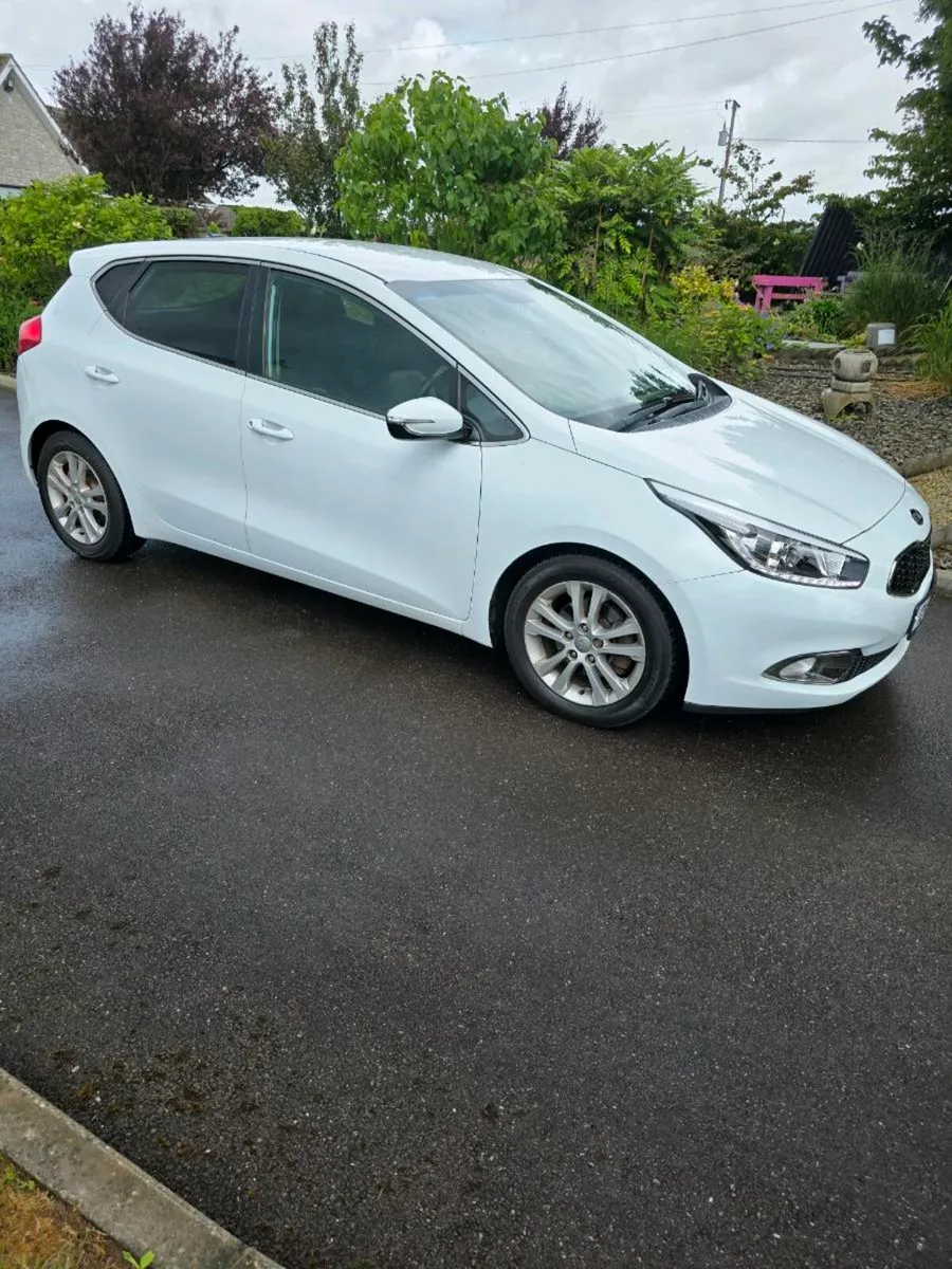 Kia Ceed AUTOMATIC...Hi spec - Image 2