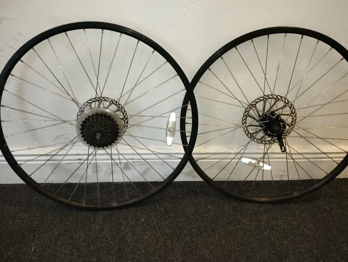 A set of 27.inch wheels - Image 1