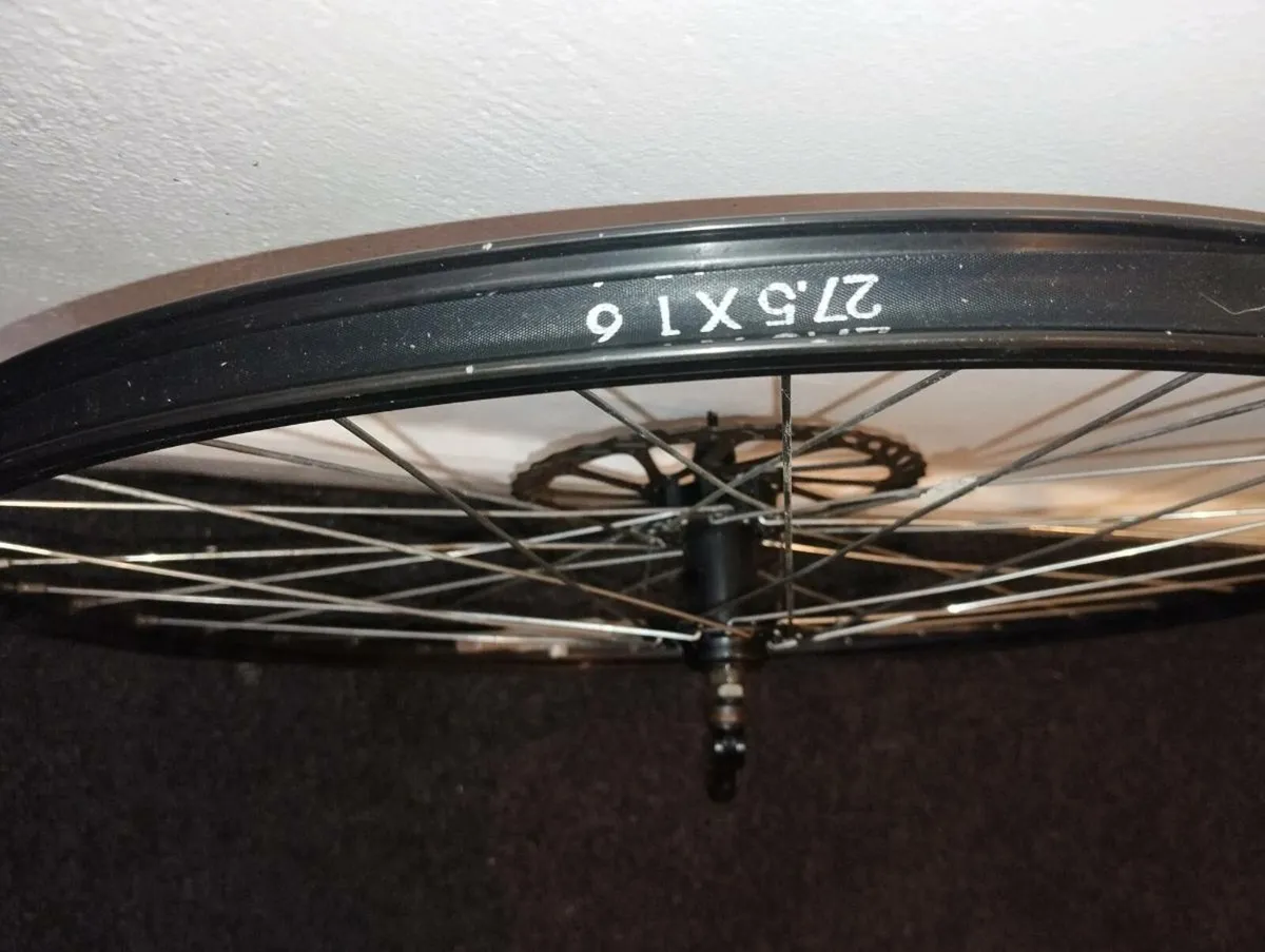 A set of 27.inch wheels - Image 3