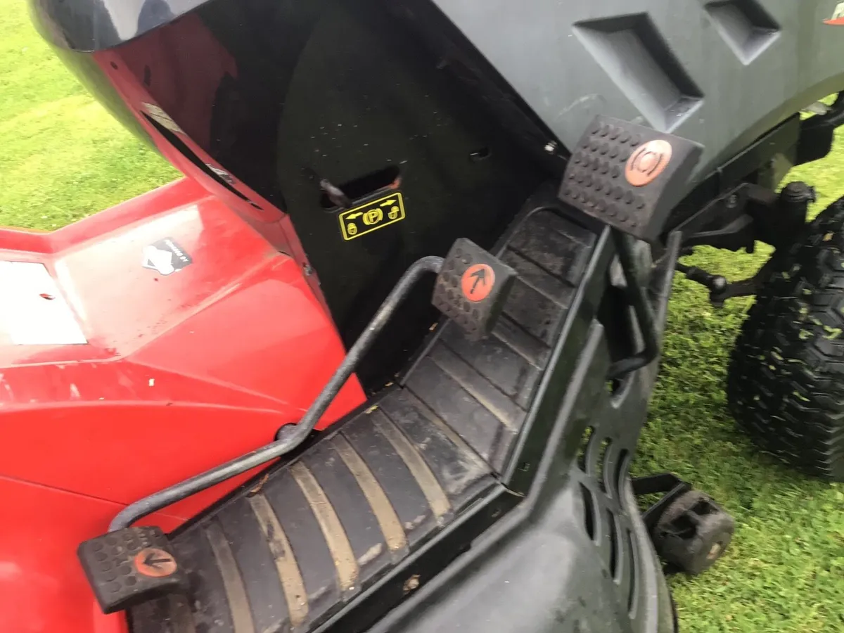 Castlegarden hydro 16/5HP ride on lawnmower - Image 4