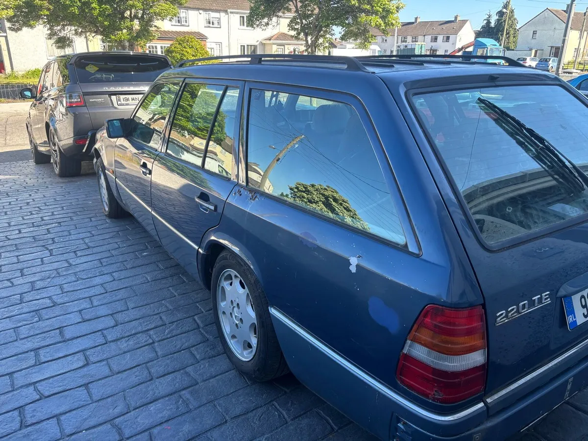 Mercedes w124 estate - Image 1
