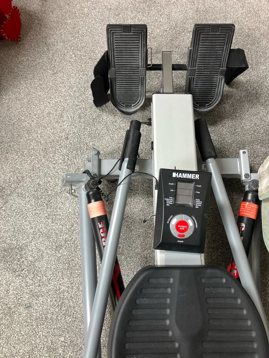 Rowing machine - Image 1