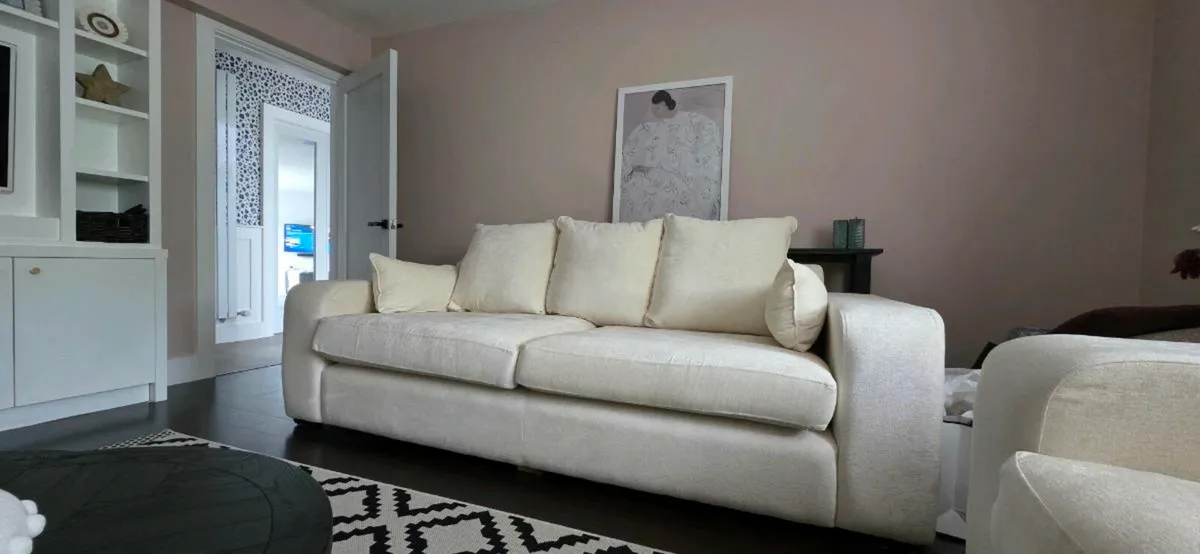 4 seater and 2 seater couch - Image 1
