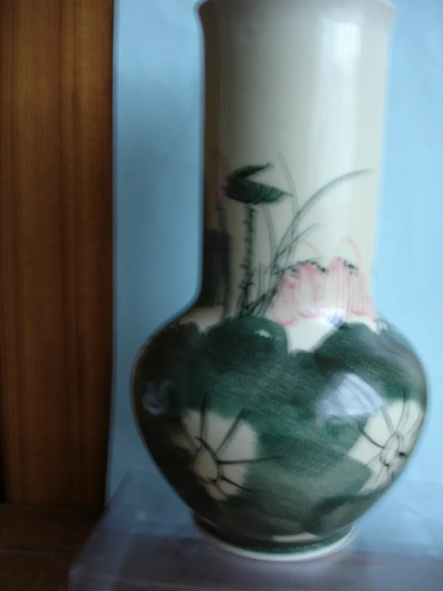 Chinese Porcelain Green/Pink Floral Vase - Image 1