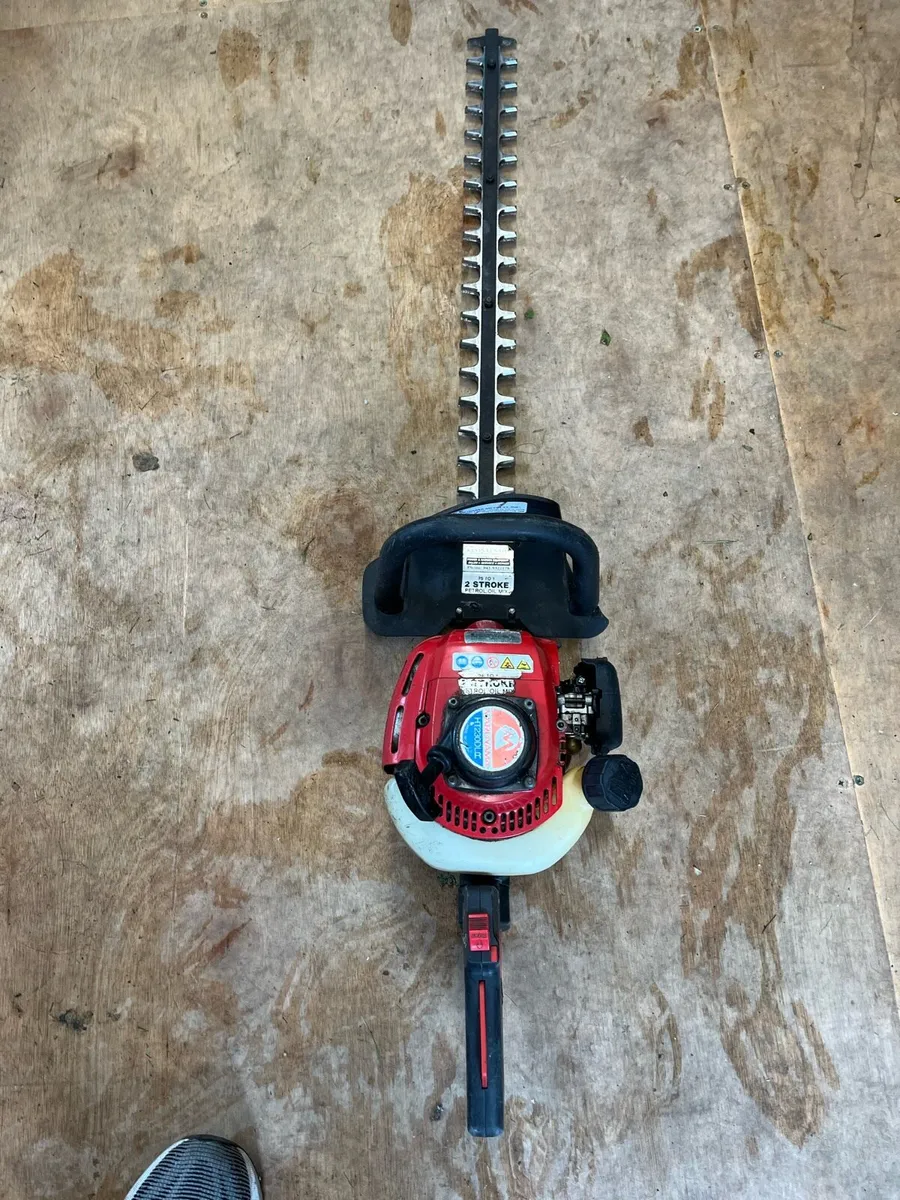 Hedge clippers - Image 1